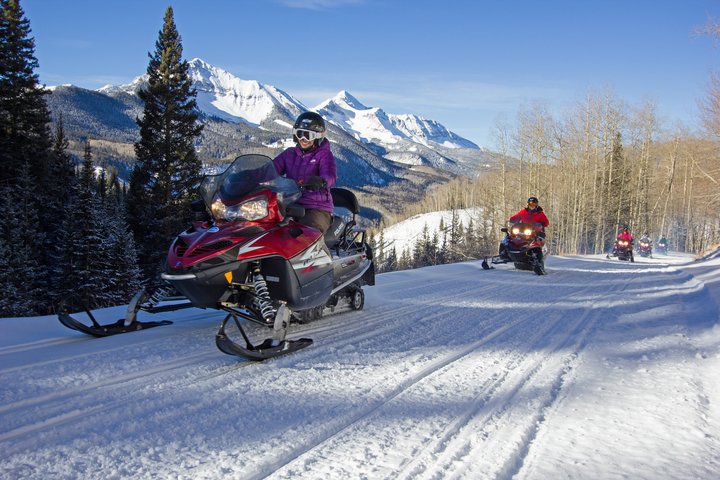 Snowmobiling II 720x480 Af4b04ad Aba9 4953 9a71 293d39ff8417