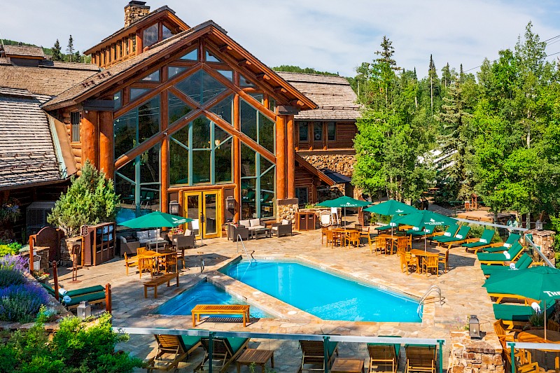 Save 15-20% This Summer at the Mountain Lodge