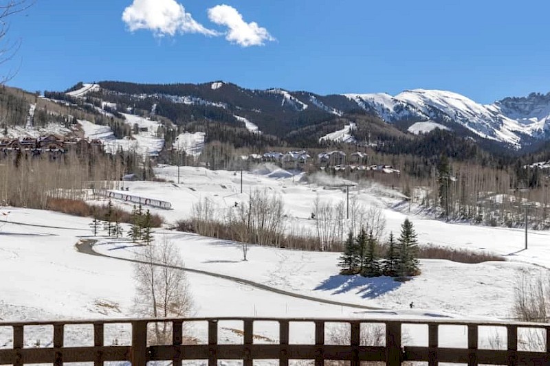 Stay and Shop Local - $100 Gift Card With Basecamp Stays