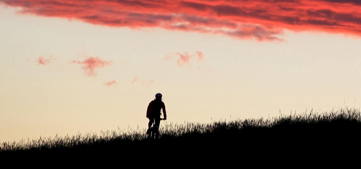 Biking1200X800